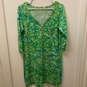 EUC Lilly Pulitzer Tshirt Dress with Gold Buttons